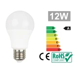 Bombilla Led E27 12W 3000K en primer plano mostrando su casquillo E27