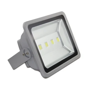 Proiector LED 200W 3000K lumină caldă pentru exterior