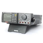 Vista frontal del Mastech MS8040 multimetro de banco con conexion RS232