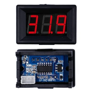 Mini voltmetru digital 3,5V - 30V cu indicator LED roșu pentru baterii, montaj încastrat
