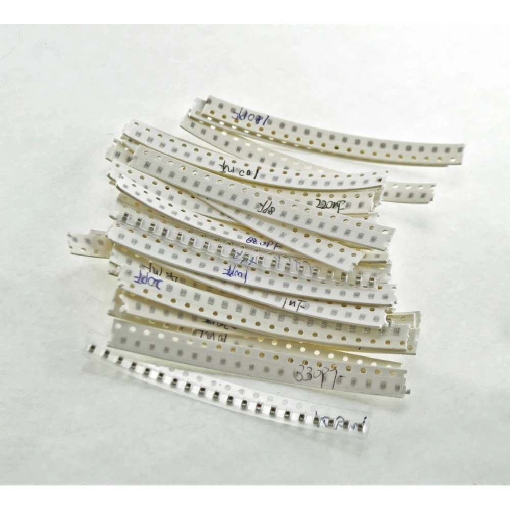Pachet condensatori SMD 0603 - 720 condensatori, 36 valori de 1pF la 10uF