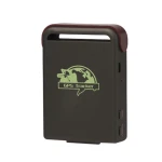 Vista frontal del localizador GPS TK102B para vehículos y objetos