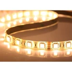 Bandă LED 12V alb cald 5 metri SMD5050 60LED/metru 14W pentru interior și exterior