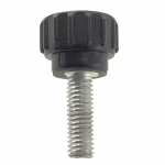 Tornillos sujeción M15*5 plástico cabeza pequeña sobre fondo blanco