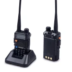Walkie talkie Baofeng UV-5R 8W cu căști și bandă duală VHF/UHF